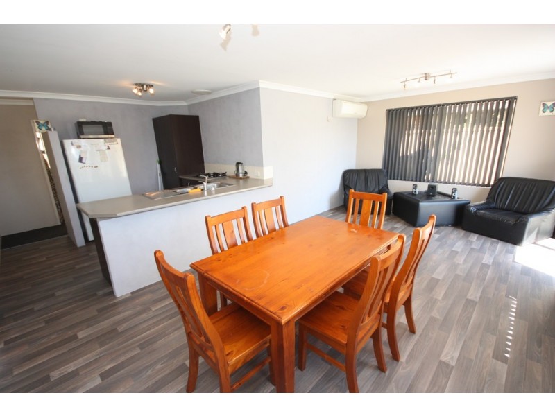 72 Bethwyn Circle, Madeley WA 6065