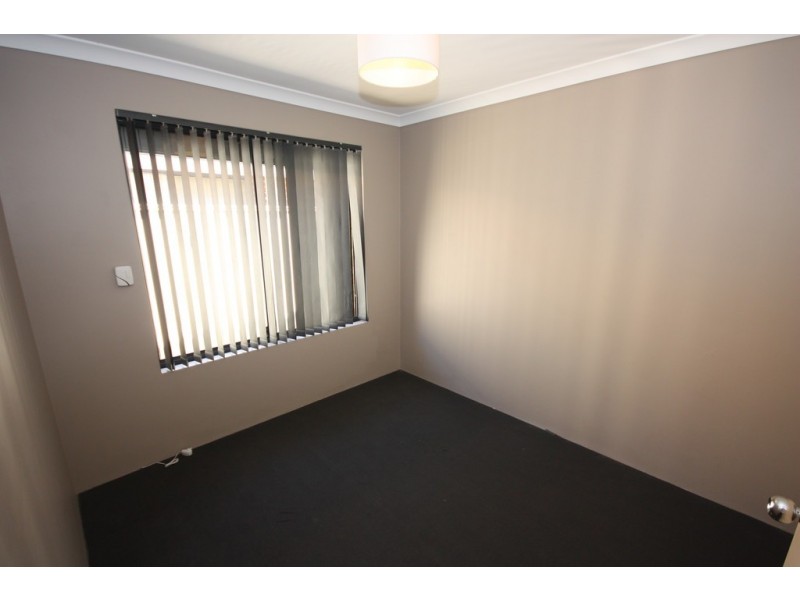 72 Bethwyn Circle, Madeley WA 6065