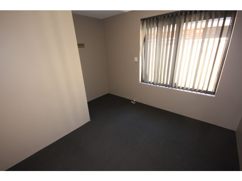 72 Bethwyn Circle, Madeley WA 6065