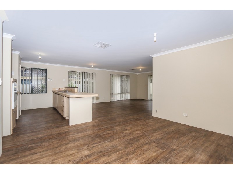 31 Campolino Gardens, Stratton WA 6056