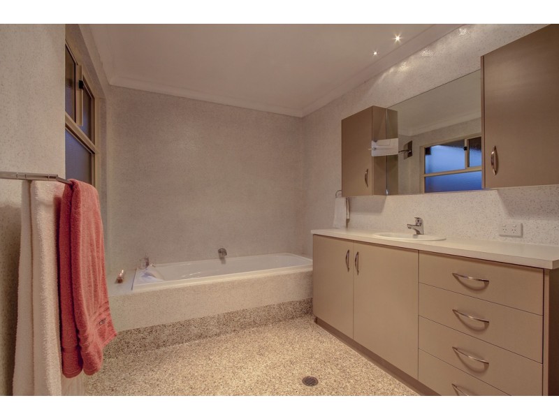 21A Fourth Avenue, Bassendean WA 6054