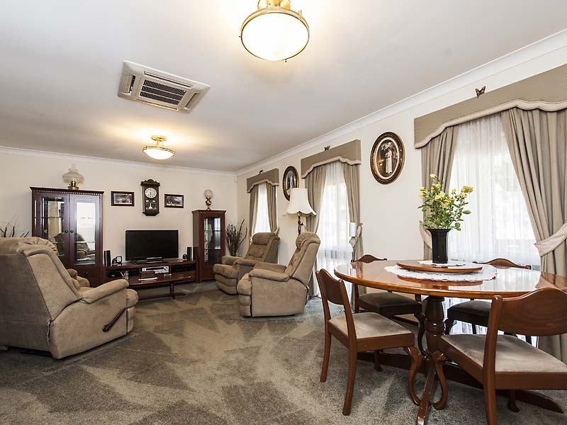 8 Mahogany Street, Maddington WA 6109