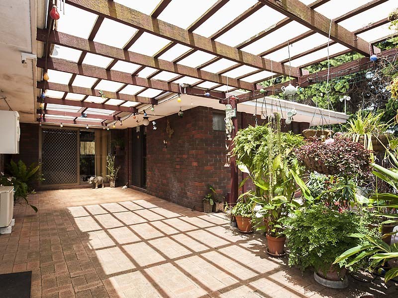 8 Mahogany Street, Maddington WA 6109