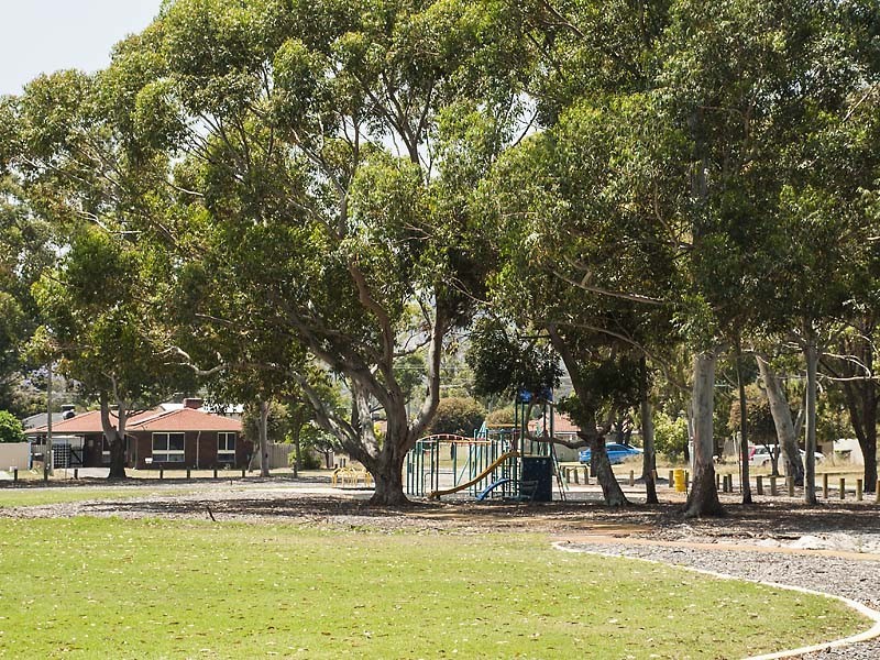 8 Mahogany Street, Maddington WA 6109