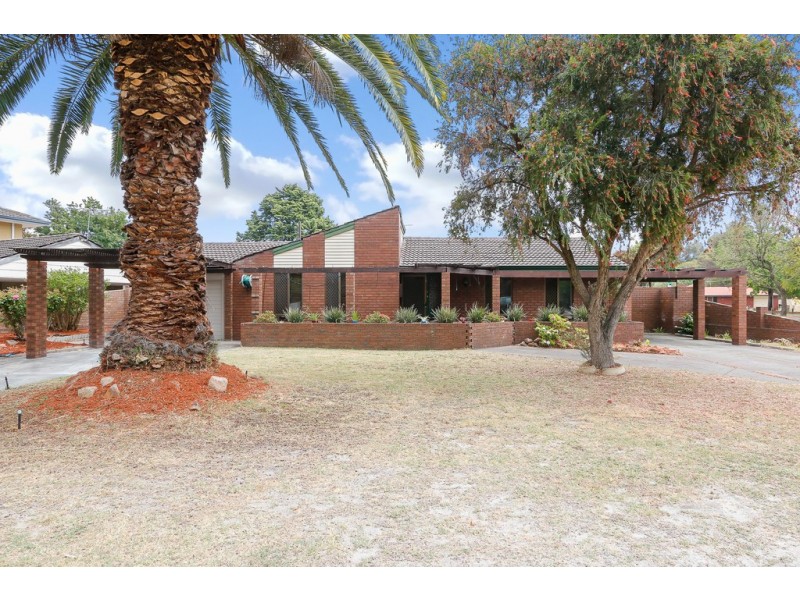 1 Ailsworth Court, Thornlie WA 6108