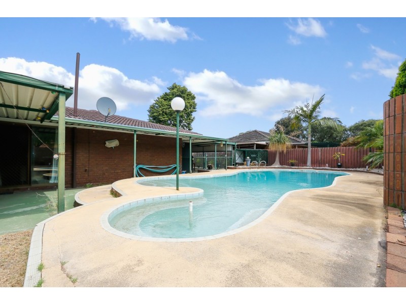 1 Ailsworth Court, Thornlie WA 6108