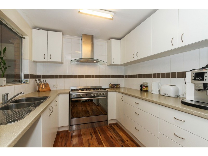 4 Dobell  Street, Huntingdale WA 6110