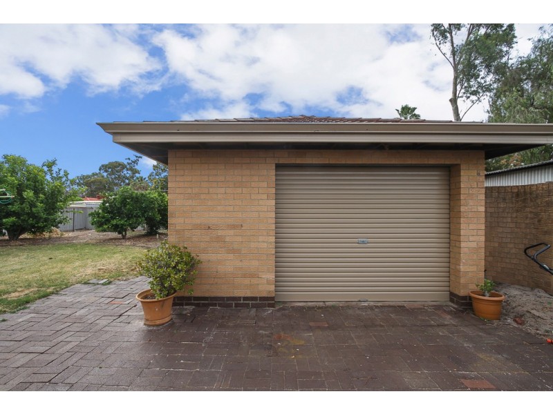 4 Dobell  Street, Huntingdale WA 6110