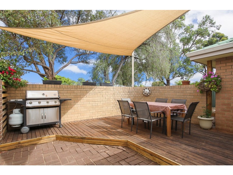 4 Dobell  Street, Huntingdale WA 6110