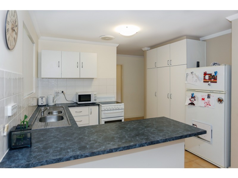 2/2 Cothill Court, Eden Hill WA 6054