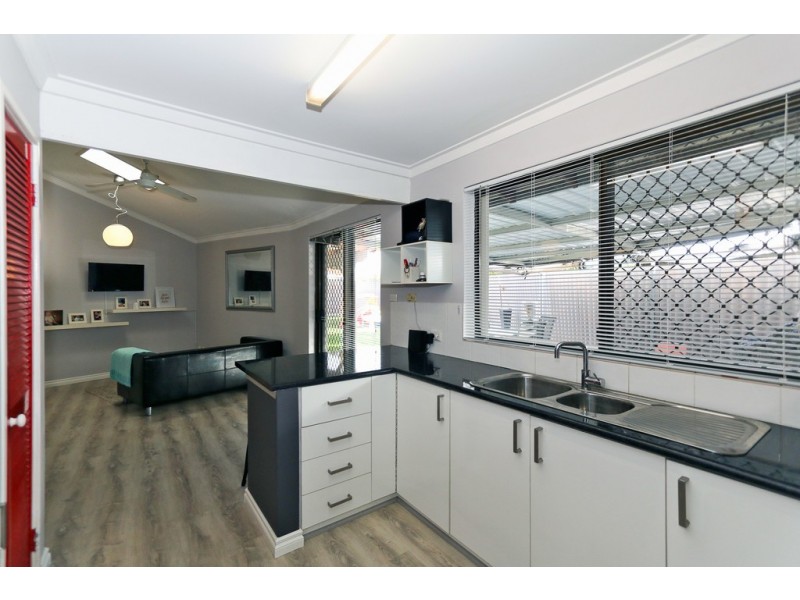 68 Freeland Way, Eden Hill WA 6054