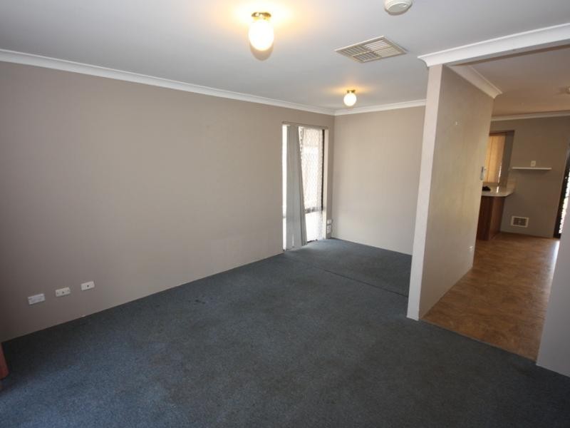 19 Borah Court, Caversham WA 6055