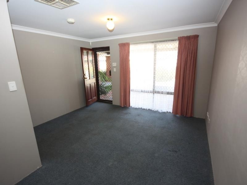 19 Borah Court, Caversham WA 6055