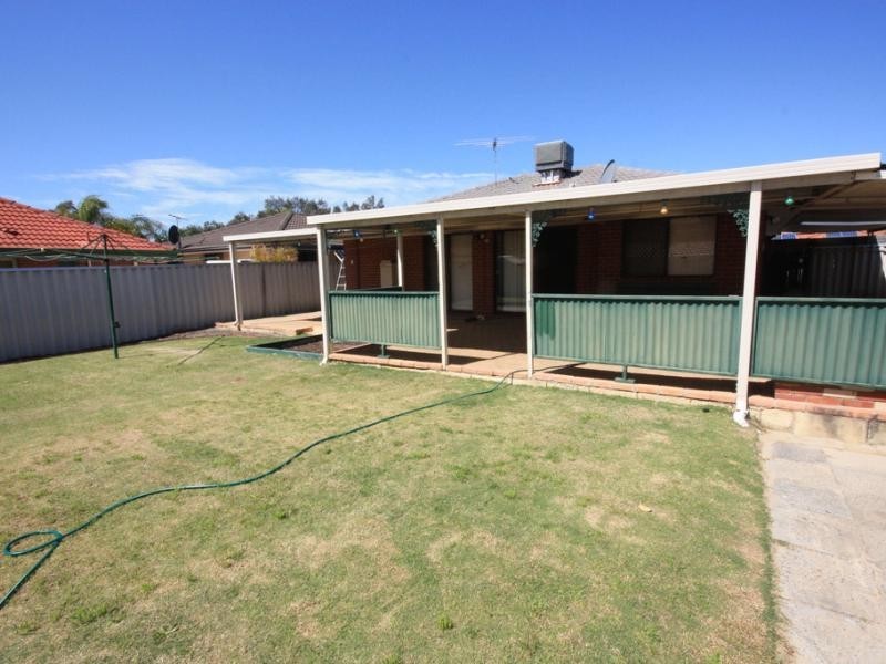 19 Borah Court, Caversham WA 6055