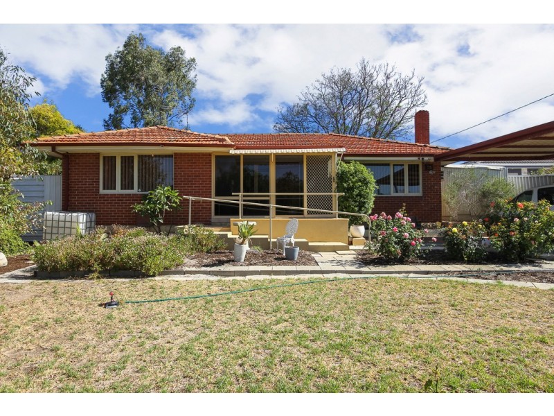 21 Bradley Way, Lockridge WA 6054