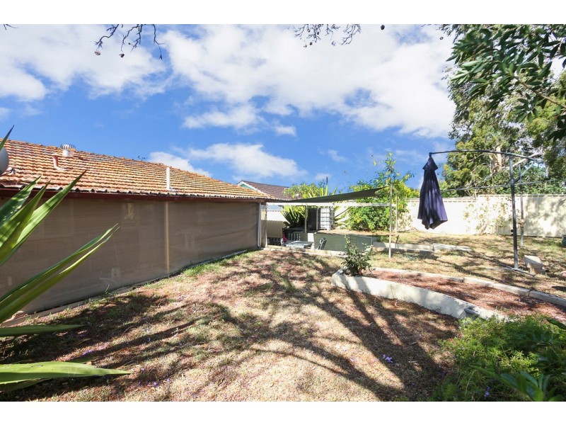 21 Bradley Way, Lockridge WA 6054