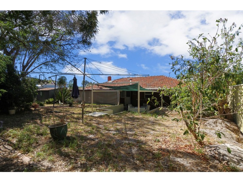21 Bradley Way, Lockridge WA 6054