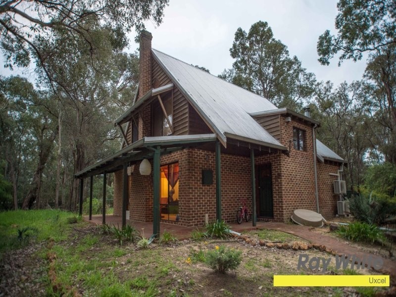 195 Eagle Street, Mundaring WA 6073