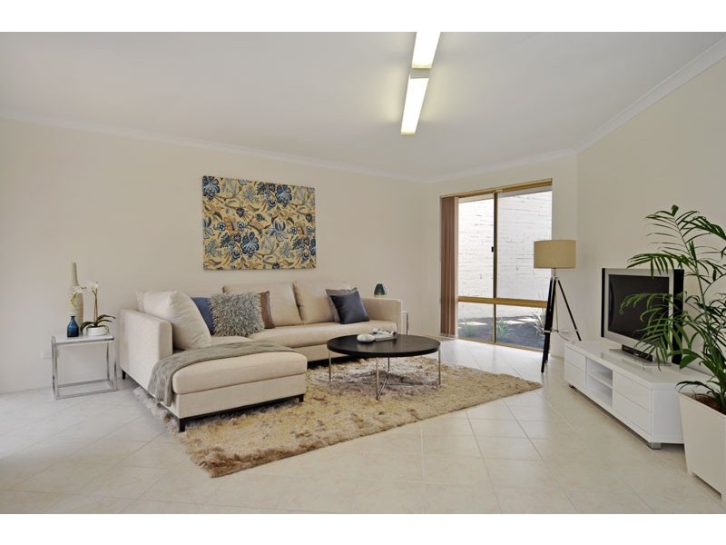 26 Longstaff Gardens, Dianella WA 6059