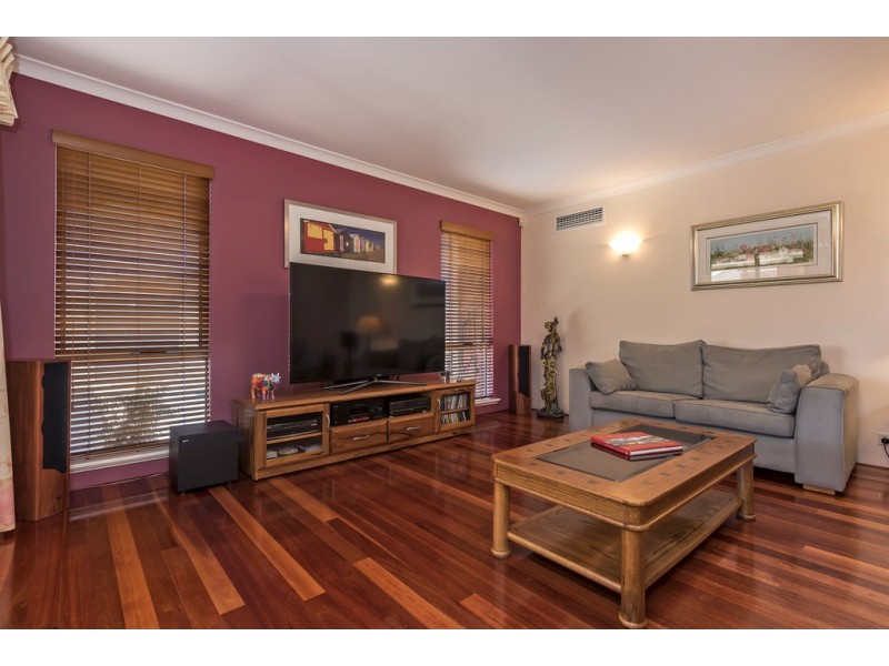 33 Boddington Circuit, Dianella WA 6059