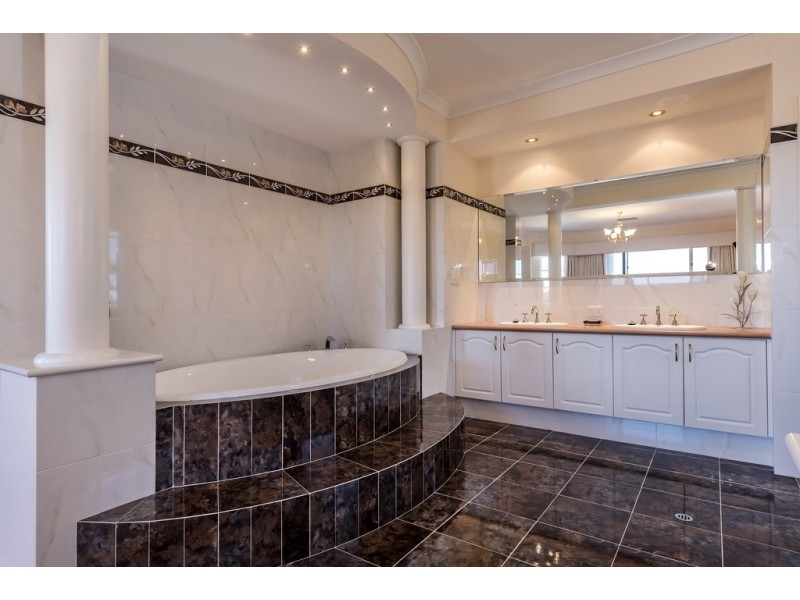 33 Boddington Circuit, Dianella WA 6059