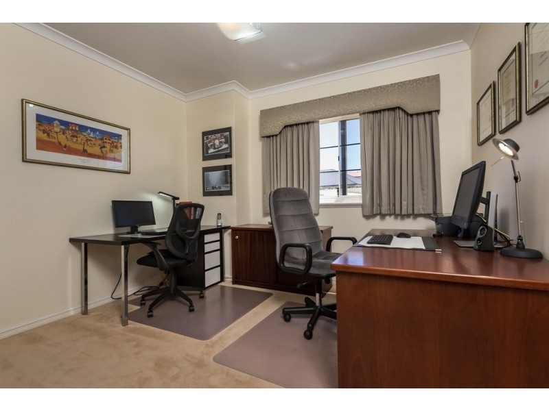 33 Boddington Circuit, Dianella WA 6059