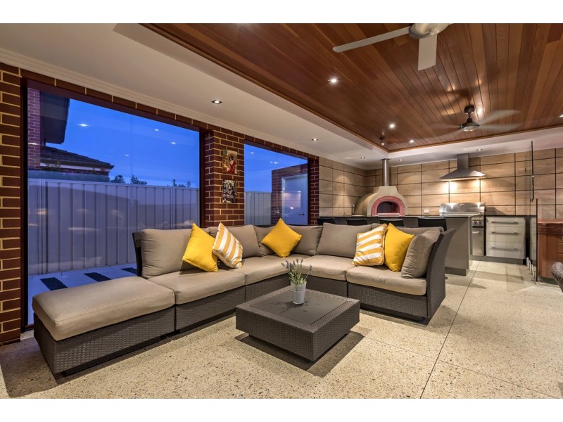 33 Boddington Circuit, Dianella WA 6059