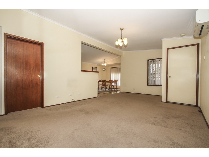 121/91 Benara Road, Caversham WA 6055