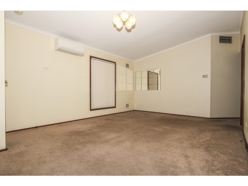 121/91 Benara Road, Caversham WA 6055