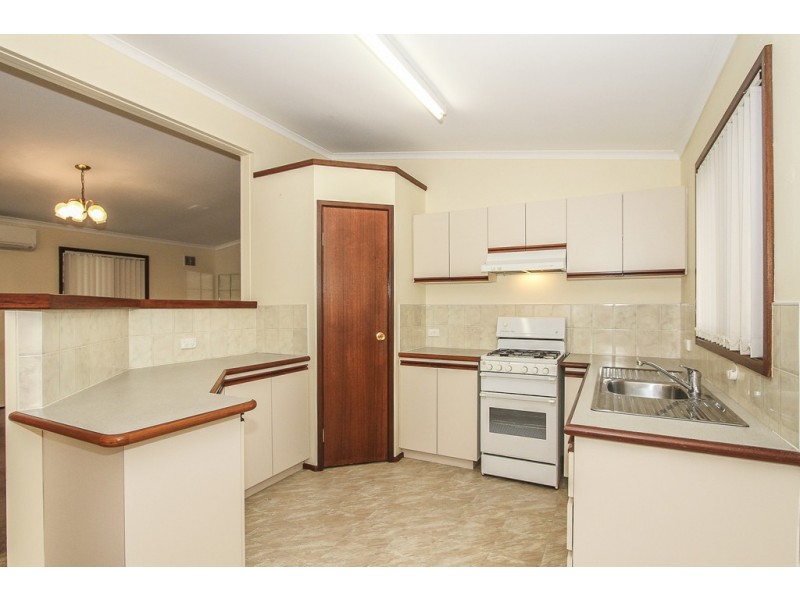 121/91 Benara Road, Caversham WA 6055