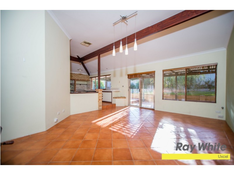 1 Treetop Circle, Canning Vale WA 6155