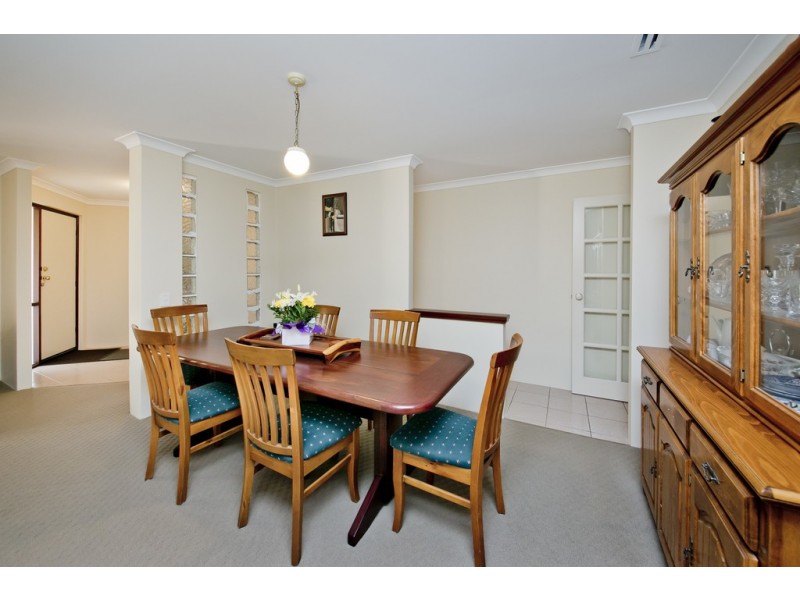 5 Karel Court, Alexander Heights WA 6064