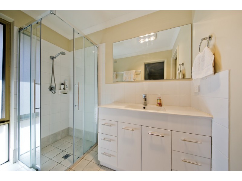5 Karel Court, Alexander Heights WA 6064