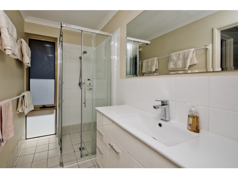 5 Karel Court, Alexander Heights WA 6064