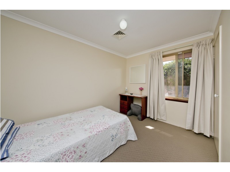 5 Karel Court, Alexander Heights WA 6064