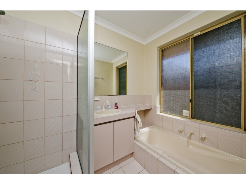 5 Karel Court, Alexander Heights WA 6064