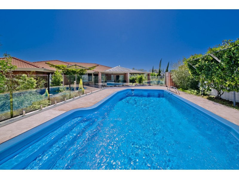 5 Karel Court, Alexander Heights WA 6064