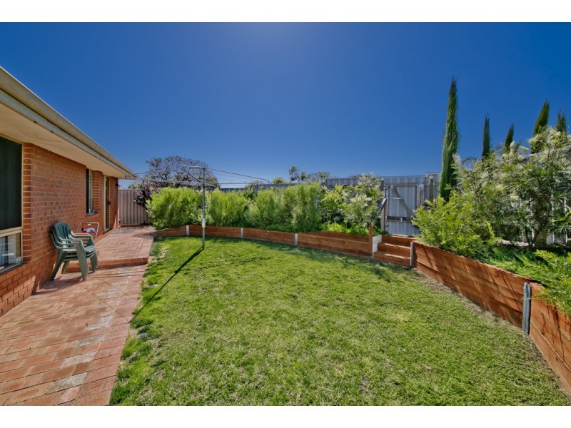 5 Karel Court, Alexander Heights WA 6064