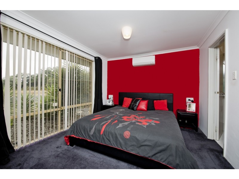 121 Bottlebrush Drive, Kiara WA 6054