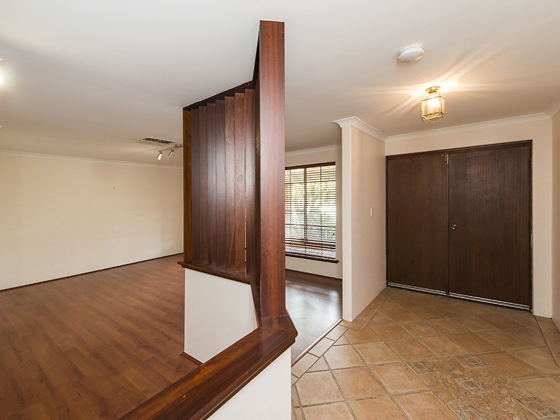 29 Redheart Drive, Thornlie WA 6108