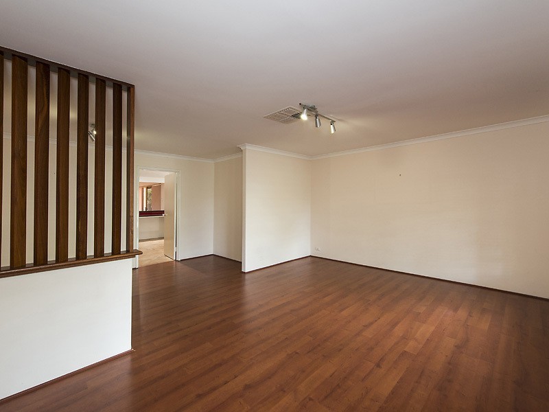 29 Redheart Drive, Thornlie WA 6108