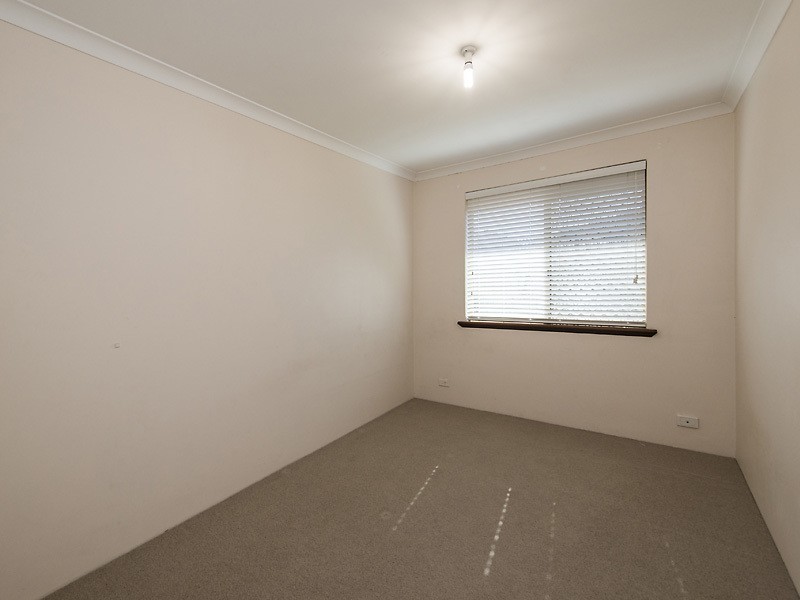 29 Redheart Drive, Thornlie WA 6108