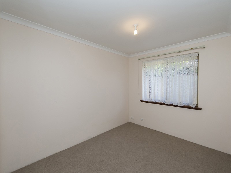 29 Redheart Drive, Thornlie WA 6108