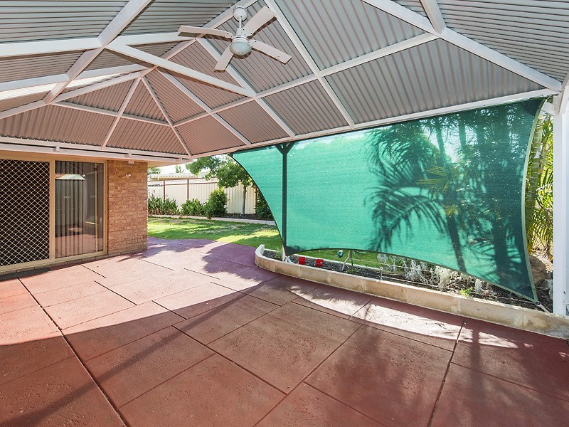 29 Redheart Drive, Thornlie WA 6108