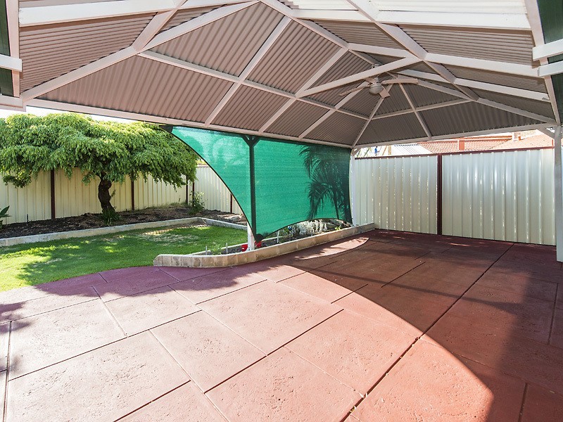 29 Redheart Drive, Thornlie WA 6108