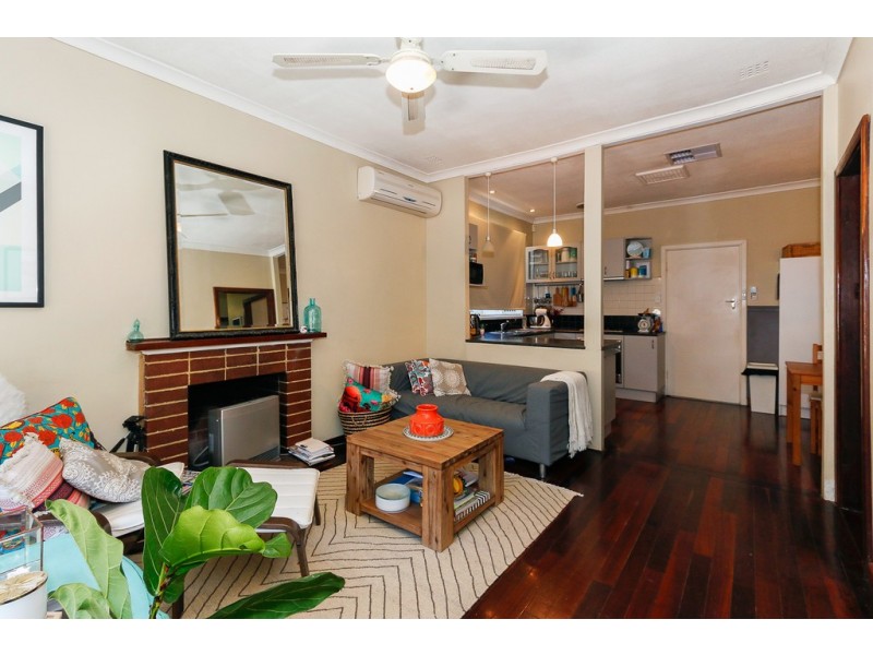 17 Hawkins Street, Embleton WA 6062