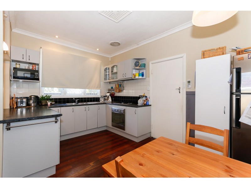 17 Hawkins Street, Embleton WA 6062