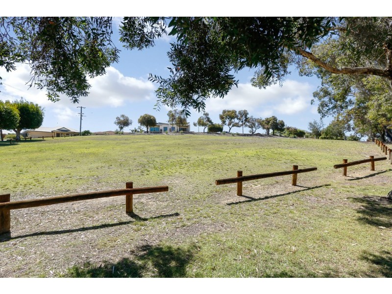 17 Hawkins Street, Embleton WA 6062