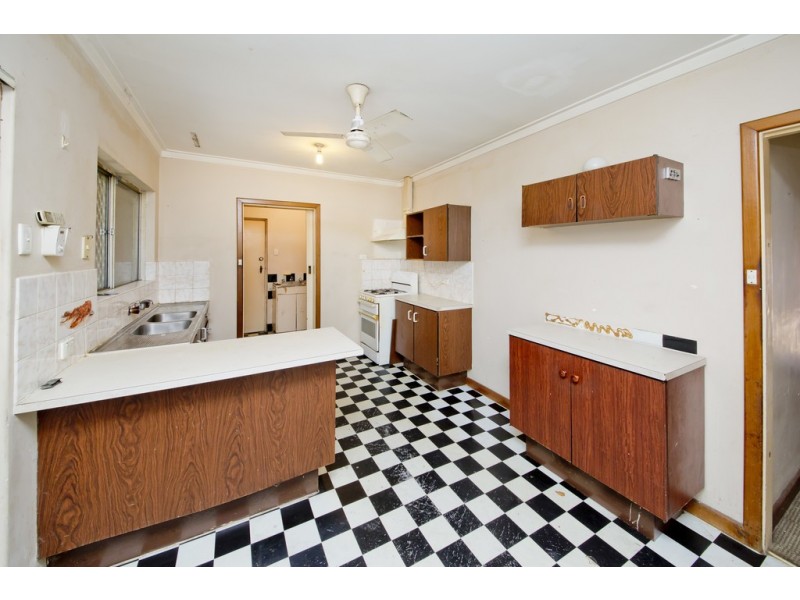 32 Treen Street, Balga WA 6061