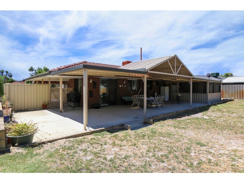 25 Jardine Court, Thornlie WA 6108